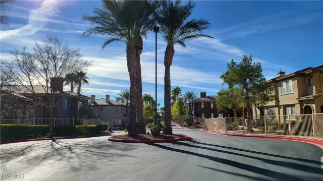 MLS: 2661591 Condo For Sale