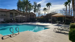 Photo #2: 2661591 Listing 