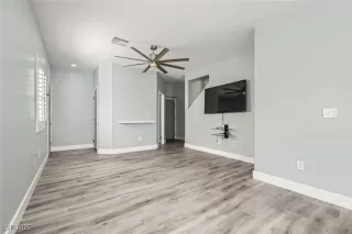 Photo #4: 2661634 Listing