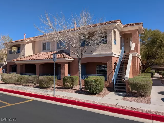 MLS: 2661642 Condo For Sale