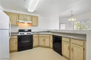 Photo #3: 2661648 Listing