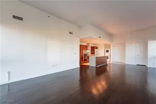 Photo #2: 2661654 Listing 