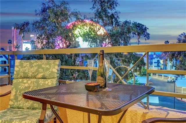 MLS: 2661657 Condo For Sale