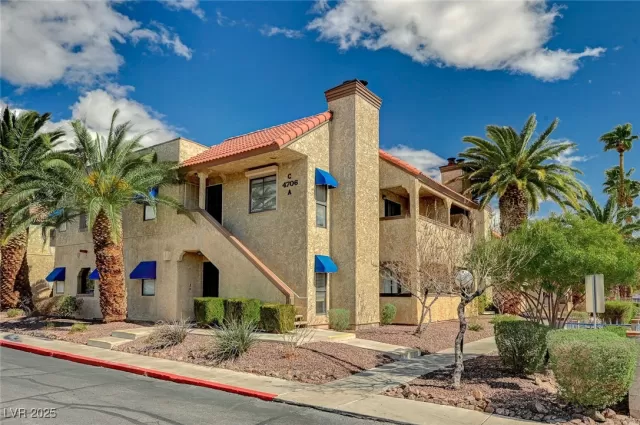 MLS: 2661665 Condo For Sale