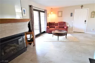 Photo #3: 2661672 Listing 