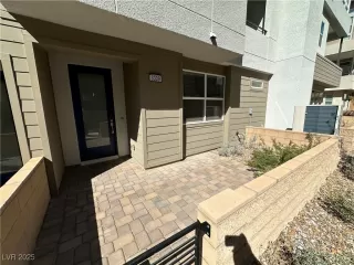 Photo #1: 2661684 Listing 