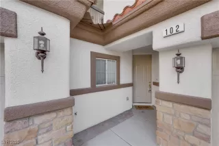 Photo #1: 2661692 Listing 