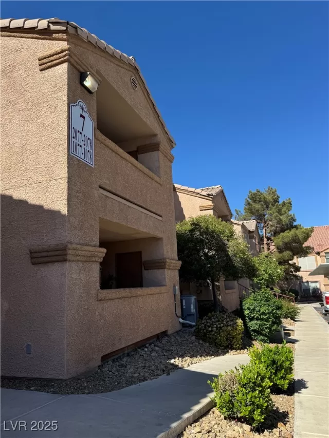 MLS: 2661718 Condo For Sale