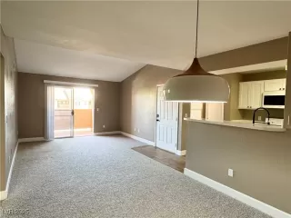 Photo #4: 2661718 Listing 