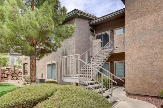 MLS: 2661721 Condo For Sale