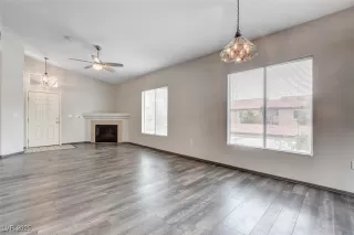 Photo #5: 2661721 Listing 