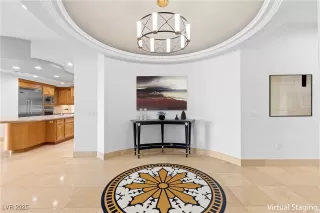 Photo #3: 2661743 Listing