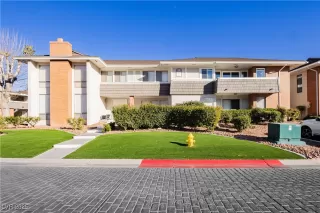 Photo #1: 2661770 Listing 