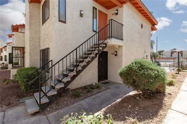 MLS: 2661789 Condo For Sale