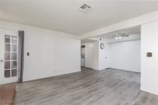 Photo #5: 2661789 Listing 