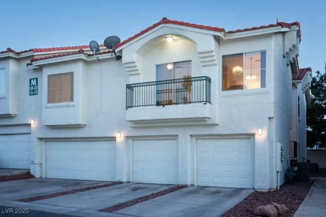 MLS: 2661792 Condo For Sale