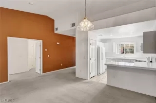 Photo #5: 2661796 Listing 