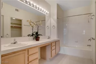 Photo #2: 2661799 Listing 