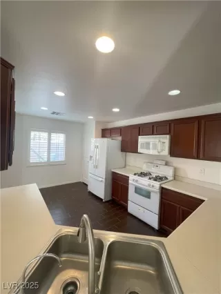 Photo #6: 2662805 Listing