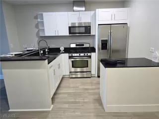 Photo #3: 2662887 Listing 