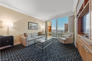 Photo #1: 2662908 Listing 