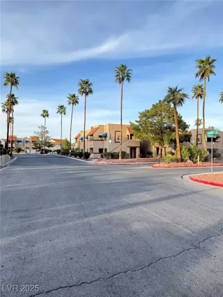 Photo #1: 2662927 Listing 