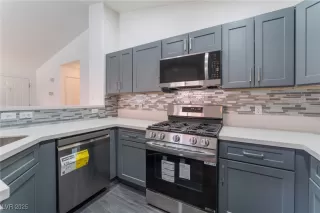 Photo #5: 2662929 Listing 