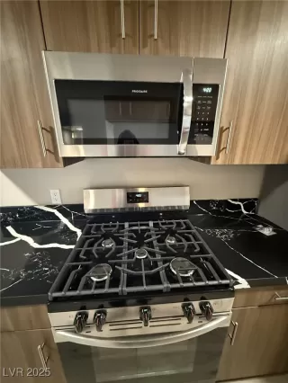 Photo #5: 2662941 Listing 