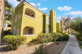 Photo #2: 2662956 Listing