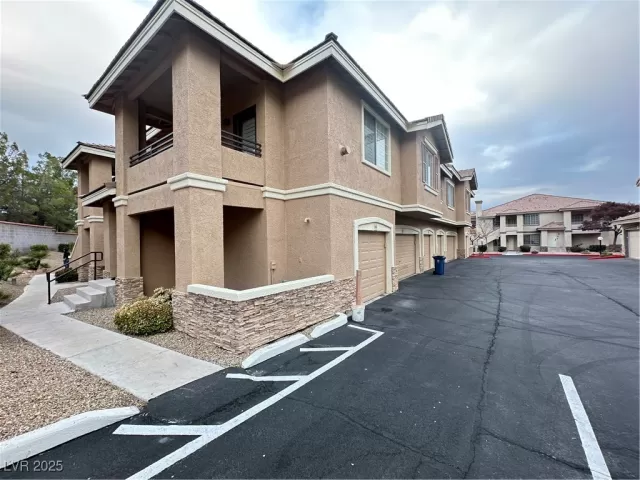 MLS: 2662959 Condo For Sale