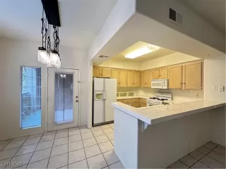 Photo #3: 2662959 Listing 