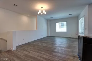 Photo #3: 2662980 Listing