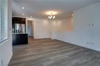 Photo #6: 2662980 Listing