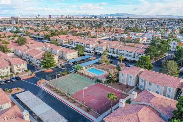 MLS: 2662984 Condo For Sale