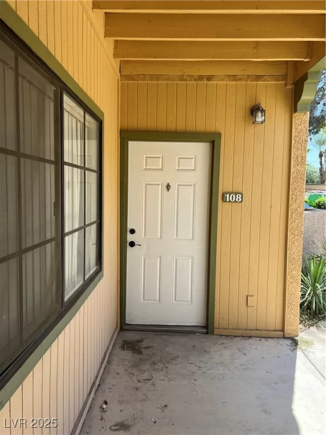 MLS: 2663044 Condo For Sale