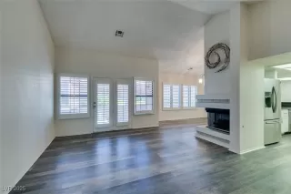 Photo #4: 2663049 Listing