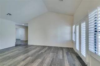 Photo #6: 2663049 Listing