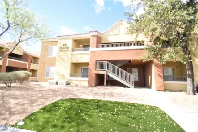 MLS: 2663072 Condo For Sale