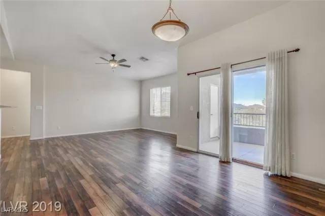 MLS: 2663073 Condo For Sale