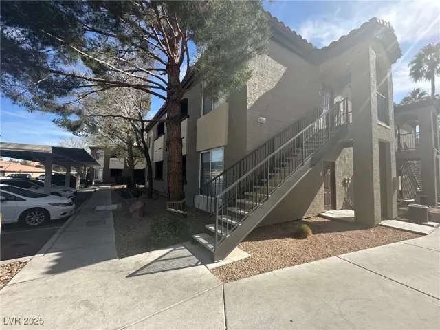 MLS: 2663082 Condo For Sale