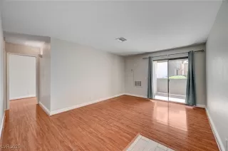 Photo #3: 2663108 Listing