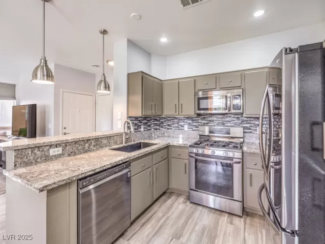 MLS: 2663138 Condo For Sale