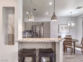 Photo #5: 2663138 Listing 