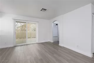 Photo #3: 2663167 Listing