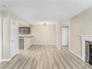 Photo #2: 2663173 Listing 