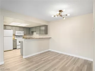 Photo #3: 2663173 Listing 