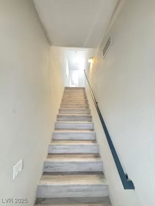 Photo #3: 2663195 Listing 