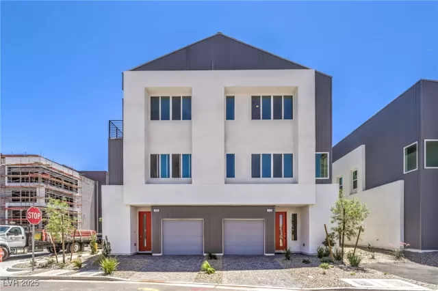 MLS: 2663230 Condo For Sale