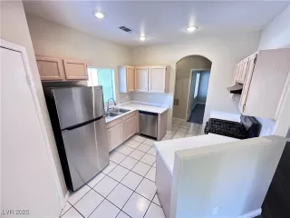 Photo #4: 2663256 Listing 