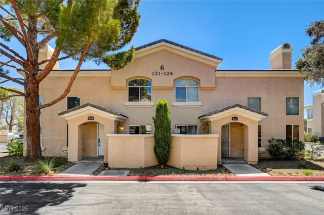 MLS: 2663297 Condo For Sale